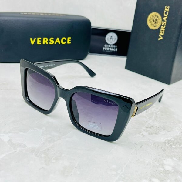 VERSACE